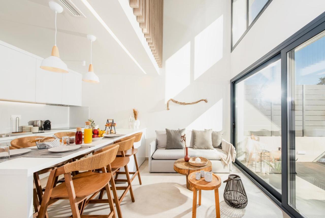 Serene Seafront Villas เนอาอิรากลีอา ภายนอก รูปภาพ