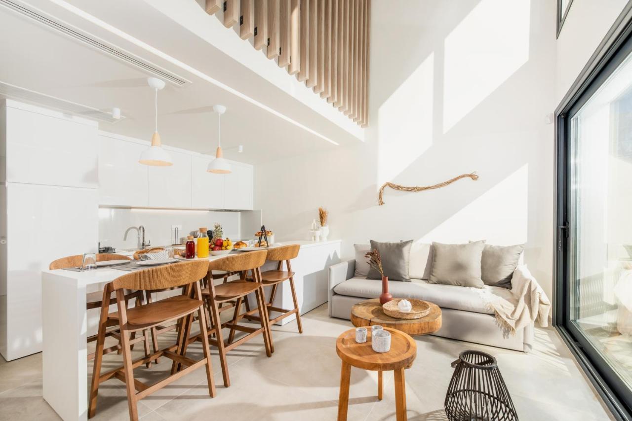Serene Seafront Villas เนอาอิรากลีอา ภายนอก รูปภาพ