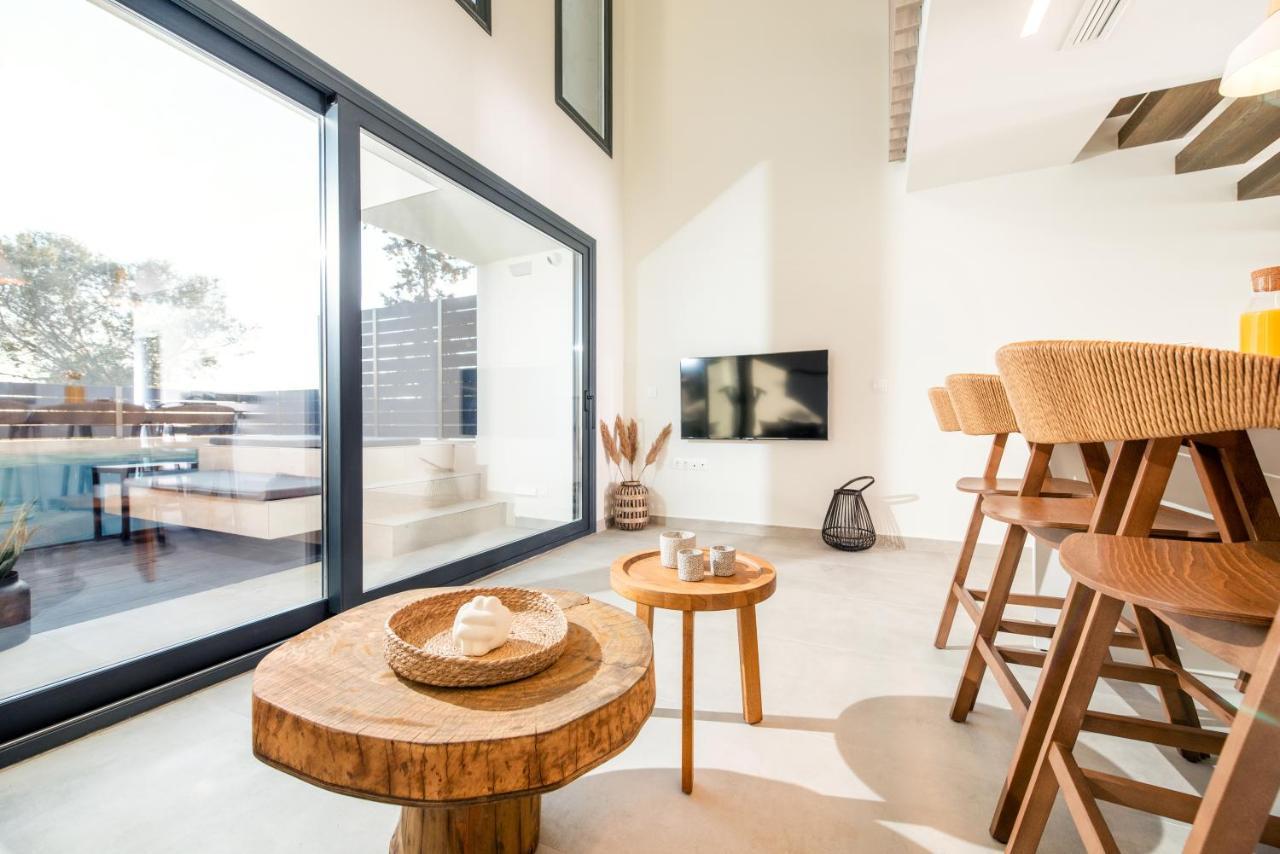 Serene Seafront Villas เนอาอิรากลีอา ภายนอก รูปภาพ