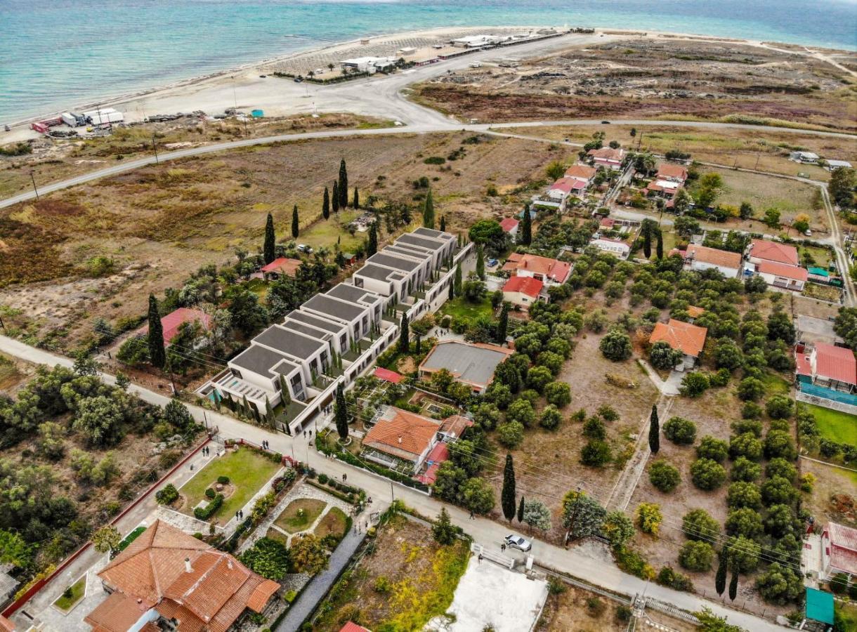 Serene Seafront Villas เนอาอิรากลีอา ภายนอก รูปภาพ